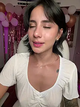 Ale_Lewis live cam, Colombia, Athletic, Black, Brown - EroticFlix