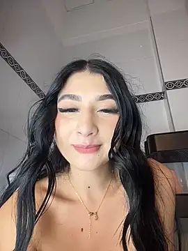 BadLilAngelXXX live cam, Colombia, Curvy, Black, Brown - EroticFlix