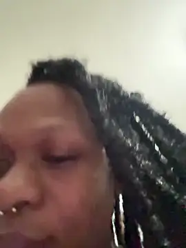 BonnyMolhada live cam, Average, Brown, Black, Big Tits - EroticFlix