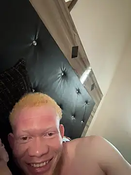 BonnyMolhada live cam, Average, Brown, Black, Big Tits - EroticFlix