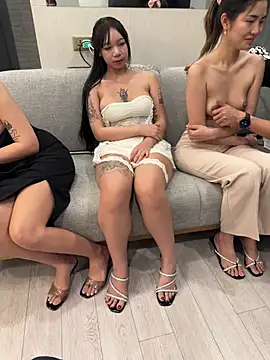 C-B-0001 live cam, China, Average, Brown, Black - EroticFlix