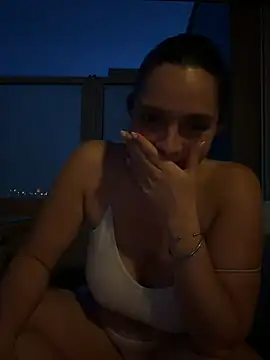 Chloe-ta live cam, France, Average - EroticFlix
