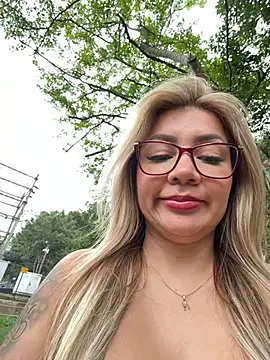 DIANITA_1988 live cam, Colombia, Thin, Blonde, Brown - EroticFlix