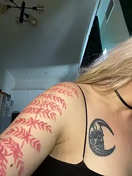 DriveThruCiri live cam, Average, Other, Green, Big Tits - EroticFlix