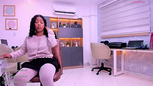 Franshesca_HotxxX live cam, Thin, Black, Brown, Big Tits - EroticFlix