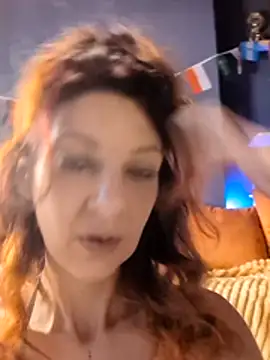 FreyaFucksFans live cam, United Kingdom, Thin, Red, Blue - EroticFlix