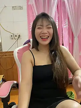 Helena-a live cam, Vietnam, Average, Brown, Brown - EroticFlix