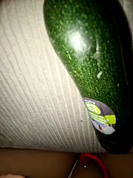 Iitaniee live cam, Germany, Average, Black, Green - EroticFlix