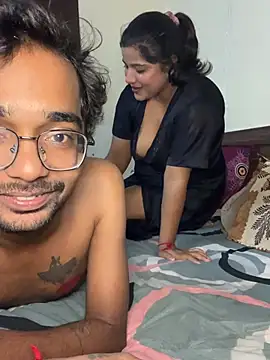 KitttoooUs live cam, India, Brown, Black, Big Ass - EroticFlix
