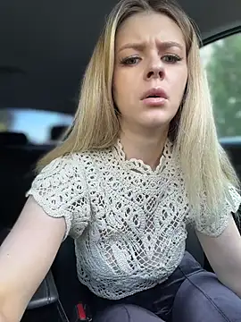 Love_Bri live cam, Average, Blonde, Green, Big Ass - EroticFlix