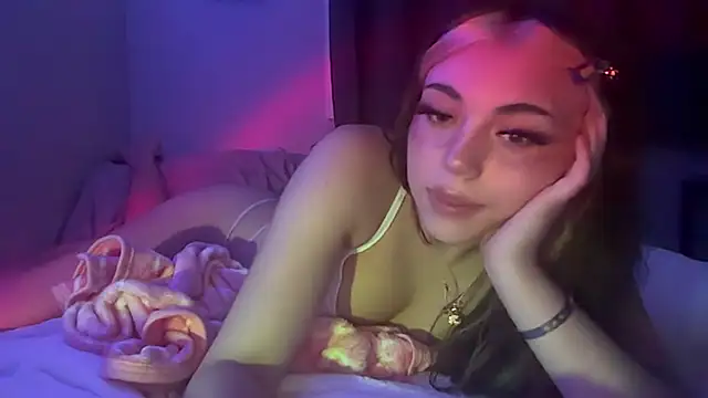 Maddieblairxo live cam, Average, Black, Hazel - EroticFlix