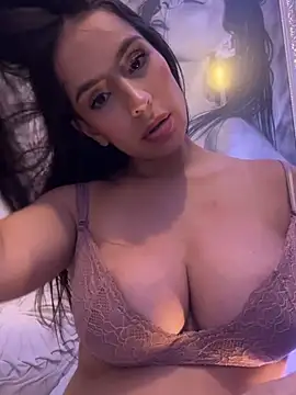 Mau_White live cam, Colombia, Thin, Black, Brown - EroticFlix