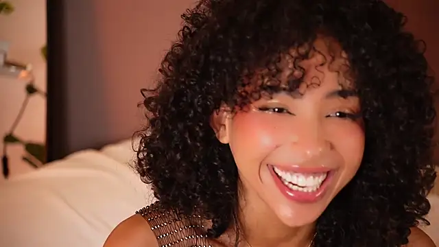 OSHUN_ live cam, Colombia, Athletic, Other, Brown - EroticFlix