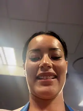 Risky_Workouts live cam, Sweden, Curvy, Black, Grey - EroticFlix