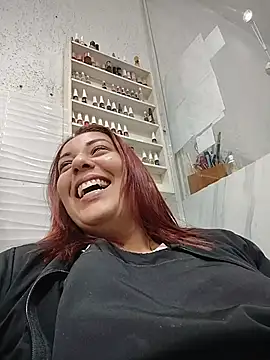 RuivaGiMisteriosa live cam, Brazil, Curvy, Red, Brown - EroticFlix