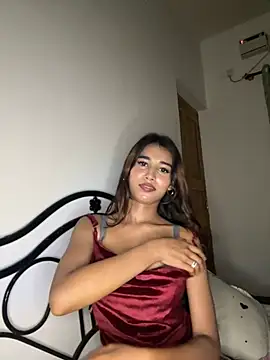 STRIP_GLOW live cam, India, Average - EroticFlix