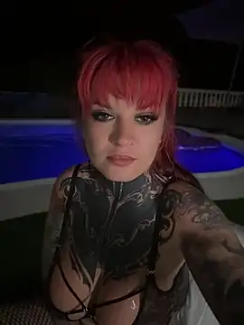Sabien_DeMonia live cam, Poland, Curvy, Colorful, Green - EroticFlix