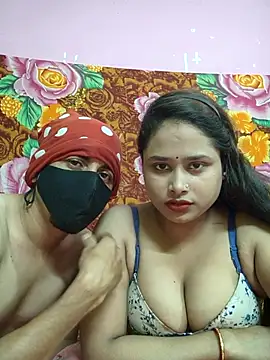 Seducing_couple live cam model