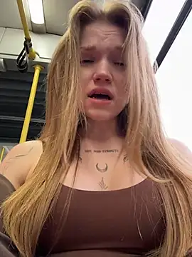 StreetSquirt live cam, Russia, Athletic, Blonde, Blue - EroticFlix