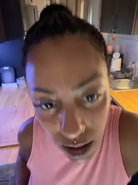 SweetPetiteNoir live cam, Germany, Average, Black, Brown - EroticFlix