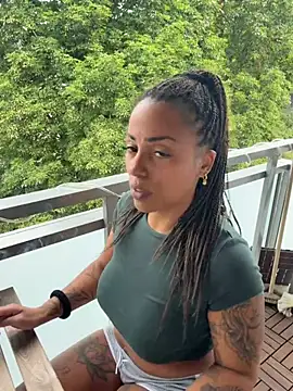 SweetPetiteNoir live cam, Germany, Average, Black, Brown - EroticFlix