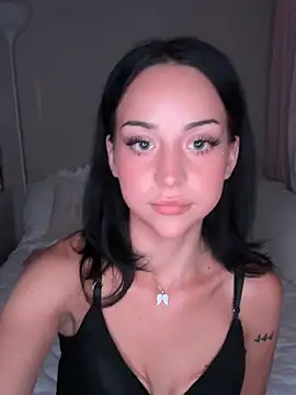 Tiffytooopretty live cam, United States, Thin, Brown, Blue - EroticFlix
