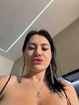 Wet__Bunny live cam, Ukraine, Athletic, Black, Hazel - EroticFlix