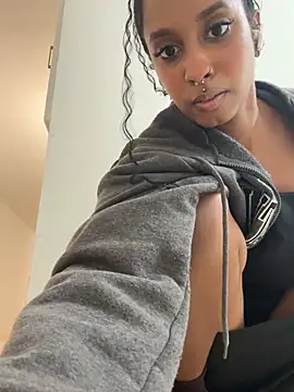 Your_Paris live cam, Canada, Average, Brown, Brown - EroticFlix