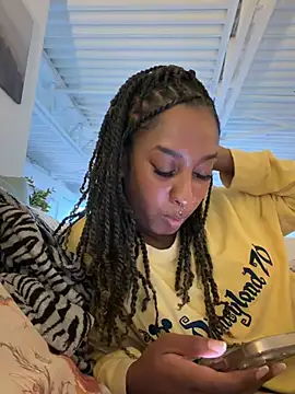 Your_Paris live cam, Canada, Average, Brown, Brown - EroticFlix