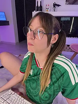 _nobara__ live cam, Colombia, Thin, Blonde, Hazel - EroticFlix