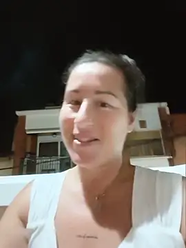 bichota85 live cam, Spain, Curvy, Black, Hazel - EroticFlix