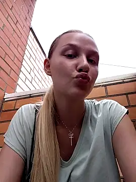 caressyourself live cam, Curvy, Blonde, Brown, Big Ass - EroticFlix