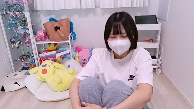 chii_chan_o0 live cam, Japan, Average, Black, Black - EroticFlix