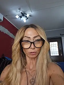 harleyejoker1 live cam, Italy, Thin, Blonde, Green - EroticFlix