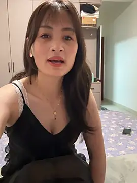 huihui_520 live cam, China, Average, Brown, Black - EroticFlix