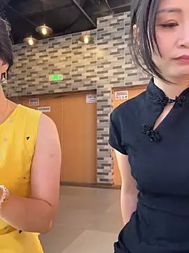 huihui_520 live cam, China, Average, Brown, Black - EroticFlix