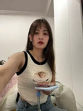 huihui_520 live cam, China, Average, Brown, Black - EroticFlix