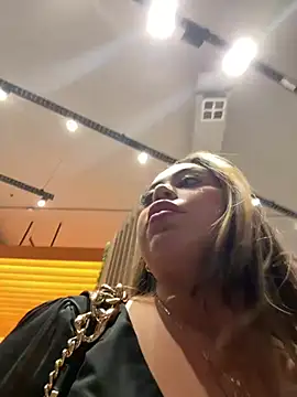 lariic live cam, Brazil, Curvy, Black, Brown - EroticFlix
