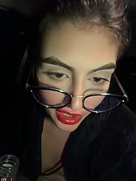 miiabellovic live cam, Brazil, Curvy, Blonde, Brown - EroticFlix