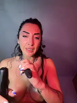 nika_fendi live cam, Italy, Athletic, Black, Green - EroticFlix