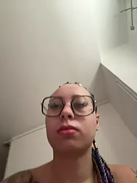 queenlo_xxx live cam, France, Average, Black, Blue - EroticFlix