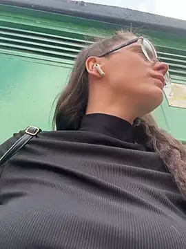 raen001 live cam, United Kingdom, Average, Red, Green - EroticFlix