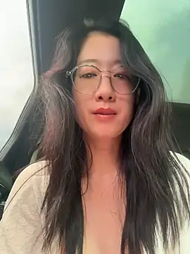 weiwei103 live cam, China, Average, Brown, Black - EroticFlix